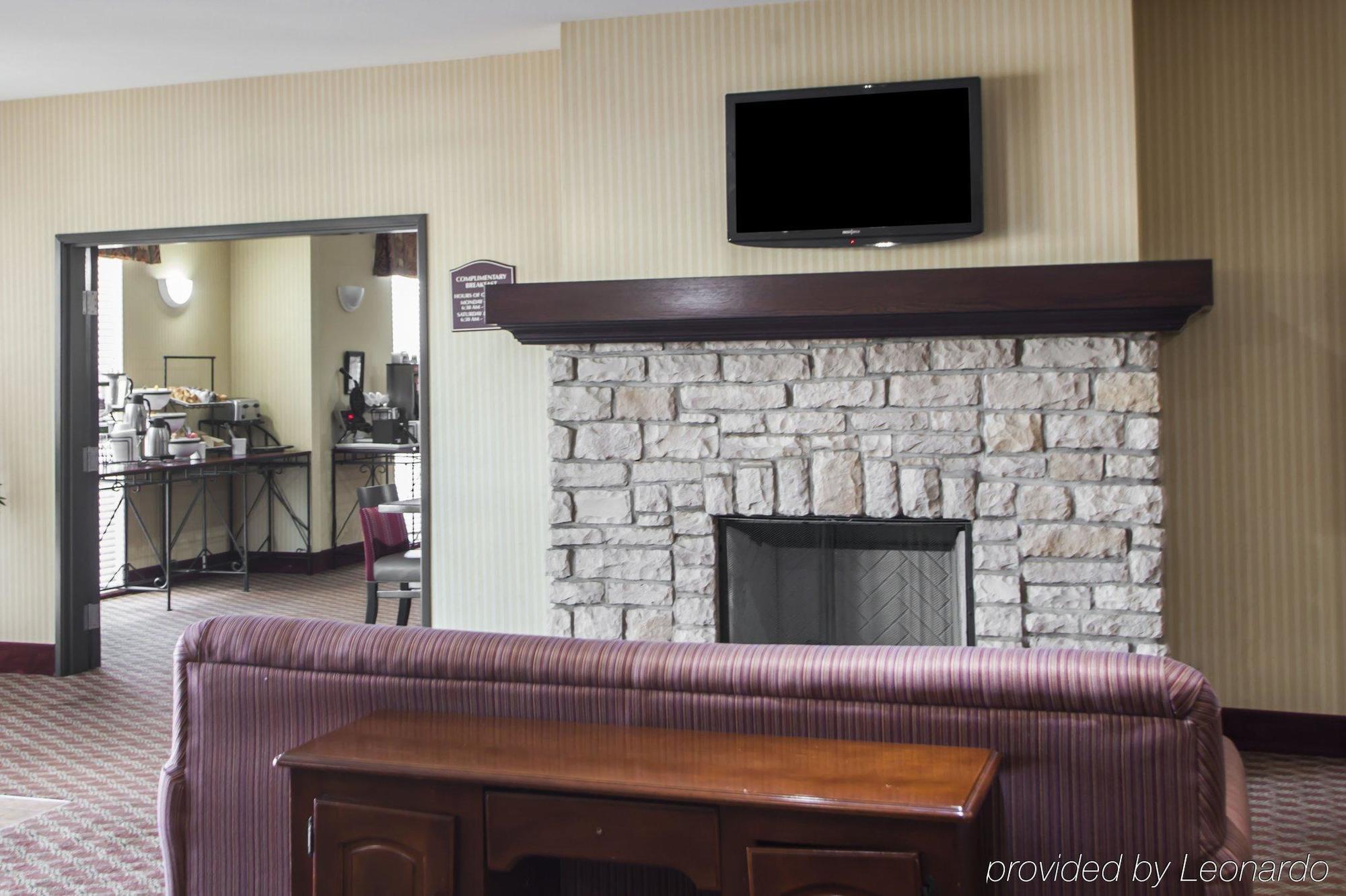 Comfort Inn & Suites Harrisonville Exterior photo