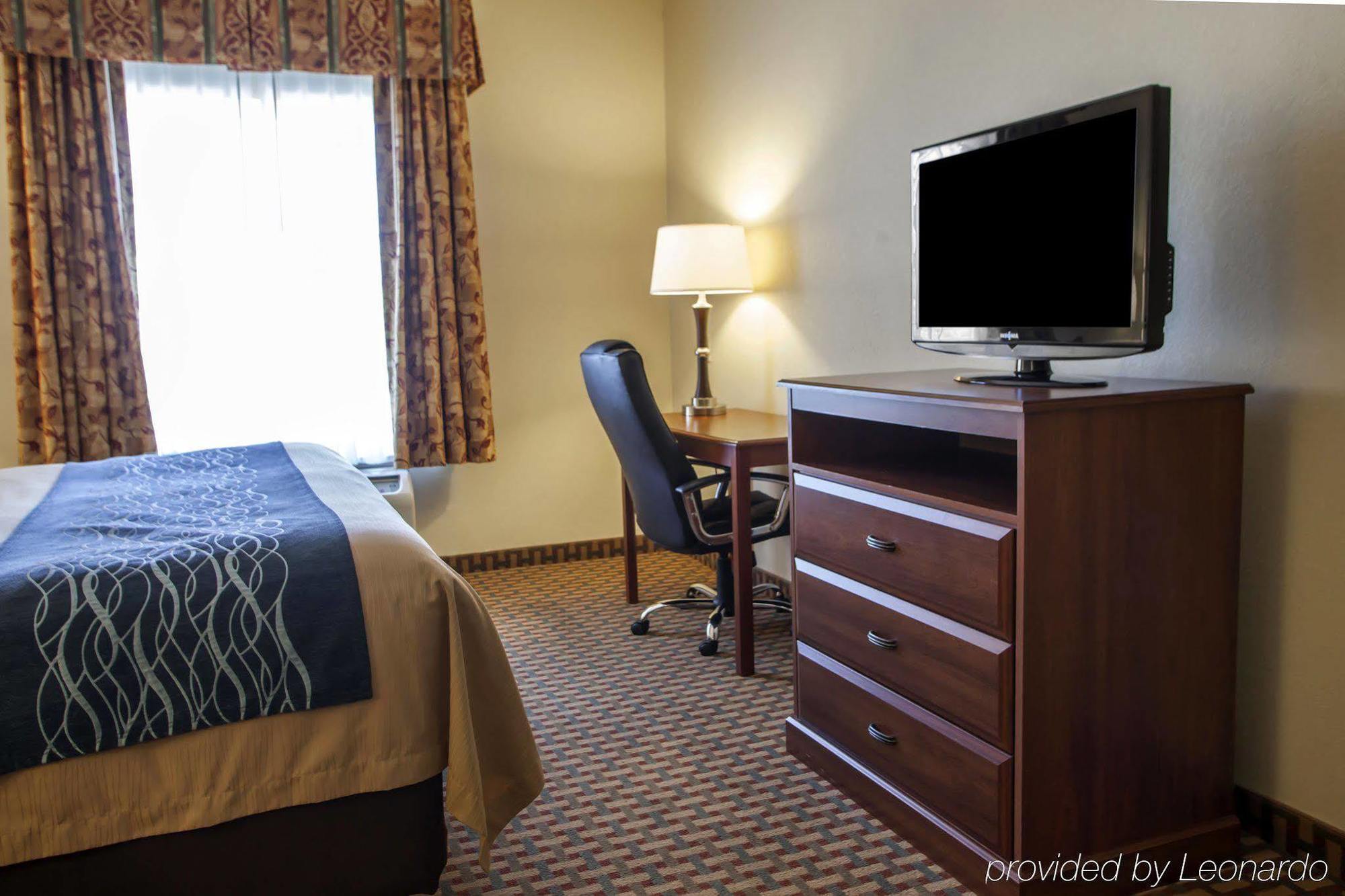 Comfort Inn & Suites Harrisonville Exterior photo